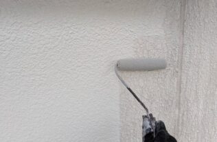 外壁中塗り　状況