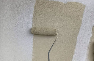 外壁中塗り　状況