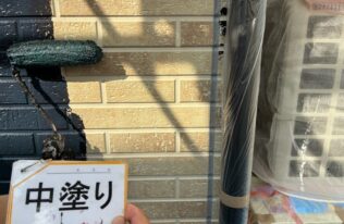 外壁中塗り　状況