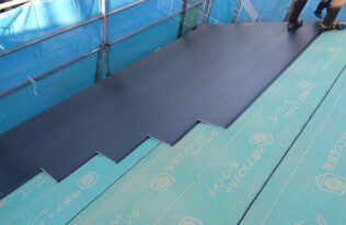 屋根板金設置　状況