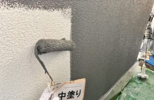 外壁の中塗り状況です。