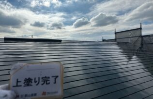 屋根の施工完了です。