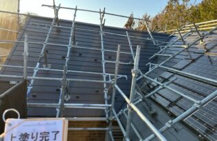屋根の施工完了です。