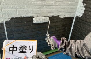 外壁の中塗り状況です。