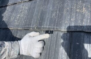 屋根のタスペーサー設置状況です。