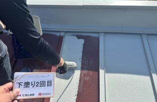 屋根の下塗り2回目状況です。