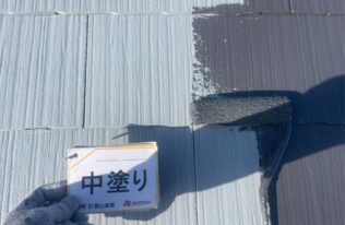 屋根の中塗り状況です。