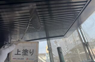 軒天の塗装状況です。