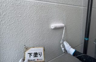 外壁の下塗り状況です。