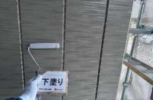 外壁の下塗り状況です。